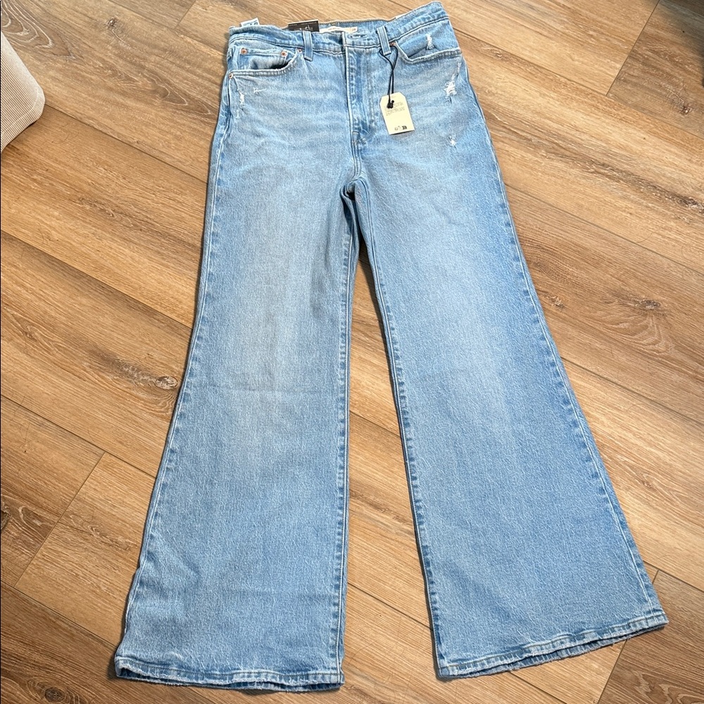 LEVIS STRAUSS | RIBCAGE BELL JEAN
